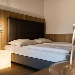Hotel Plaza Hotel&living Frankfurt Frankfurt am Main