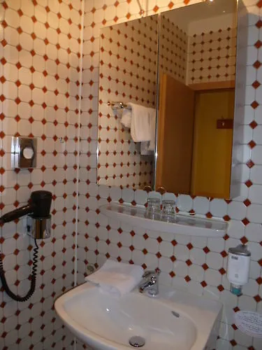 Hotel Mondial Dusseldorf